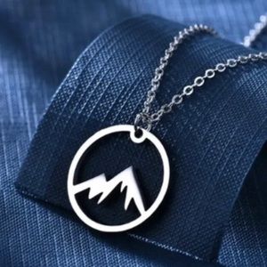 Silver Mountain Peak Silhouette Circle Pendant Necklace,  New, 18” Chain